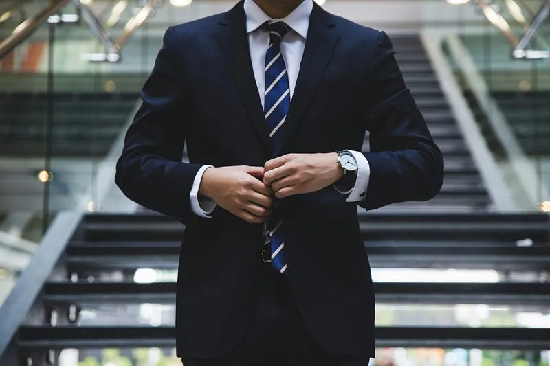 Building Your Personal Brand as a Leader: Why It’s Your Secret Weapon in 2025